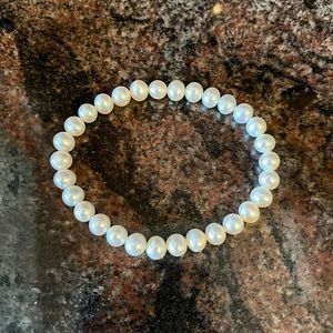brand new Honora stretch pearl bracelet